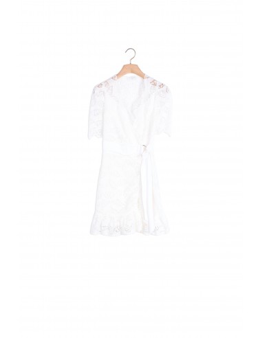 Robe courte en broderie anglaise offre 