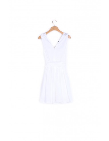 Robe en coton ceinturée et broderie 2024